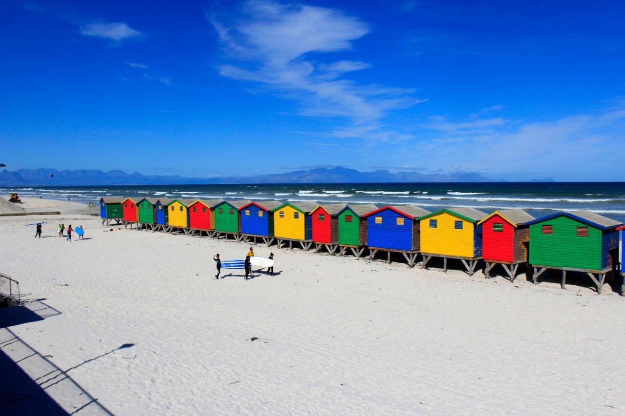 The Place Muizenberg Bagian luar foto