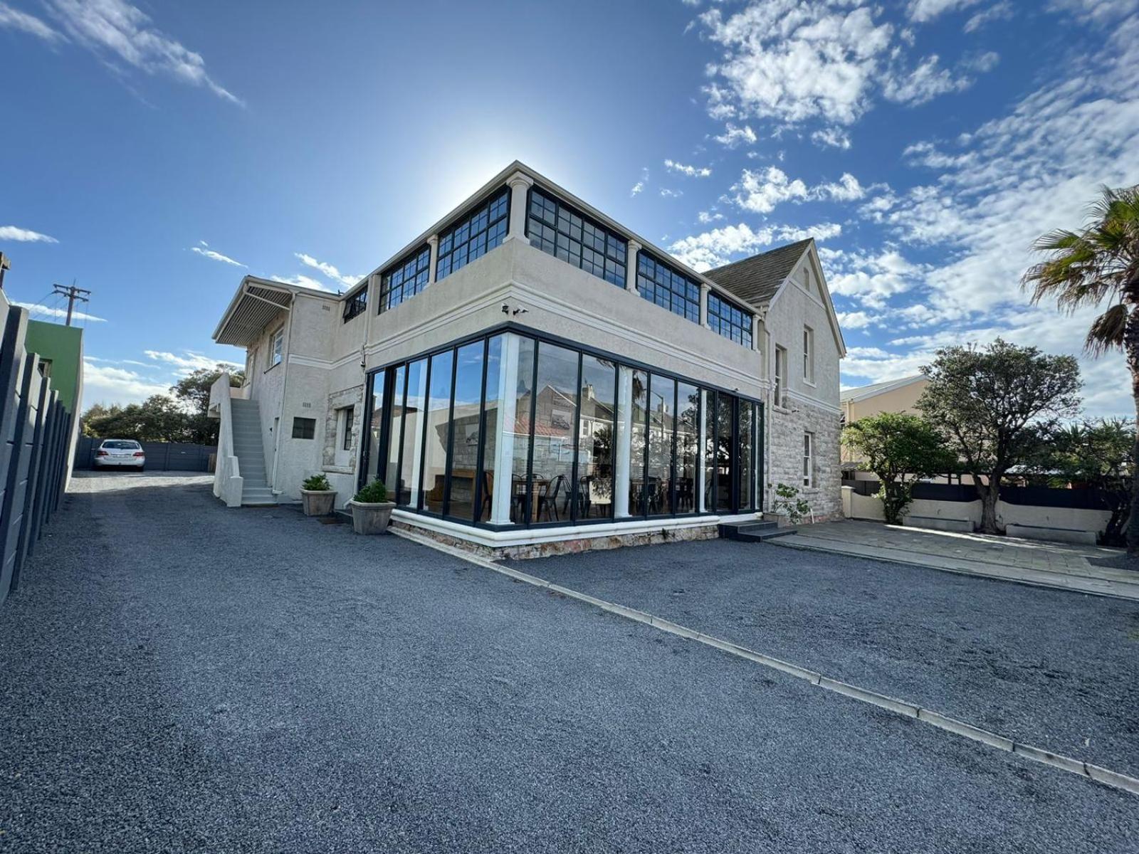 The Place Muizenberg Bagian luar foto